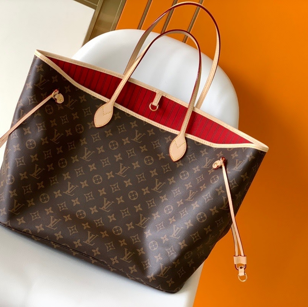✨🎊Authentic 💎Louis Vuitton bag